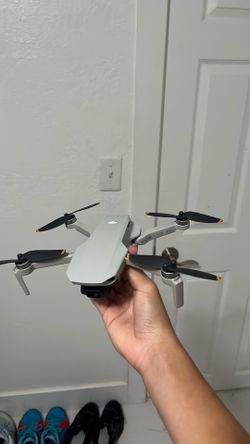 Selling  DJI Mini 4k drone