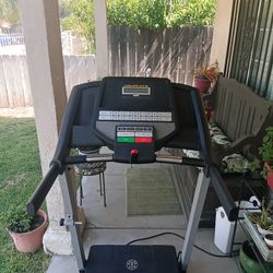 GOLDS GYM Foldable Treadmill 430