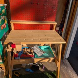 Doug & Melissa Toddlers Tool Table 