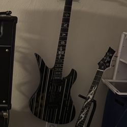 Synyster Gates Custom Schecter