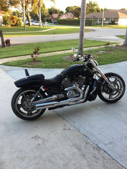 Harley Davidson Vrod Bassani Road Rage 2 into 1 exhaust