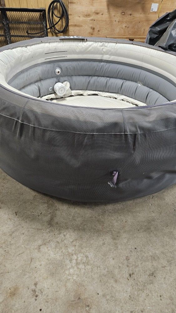 Inflatable Hot Tub