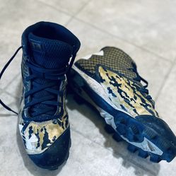 Under Armour Baseball Cleats - Size 8.5 Boys 