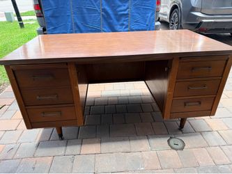 Vintage Mid-Century Executive Desk – The Studioso Line