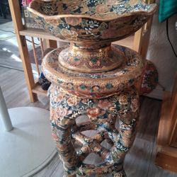 AUTHENTIC JAPANESE HANDPAINTED STOOL AND MATCHING BOWL WITH GOLD INLAY