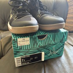 Kyrie 3 (GS)