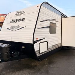 2018 Jayco Jay Flight Travel Trailer 287BH With Large Slide Like New 