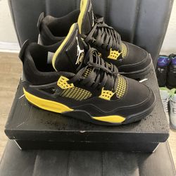 Jordan 4 Retro Thunders