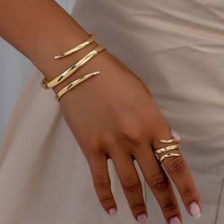 Gold Jewelry Set
