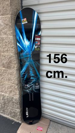 156 cm. NEW Lib Tech Dynamo C3 snowboard