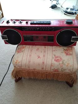 Sanyo 2in One Radio/ Cassette Player