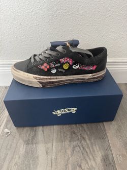 Black souvenir vans