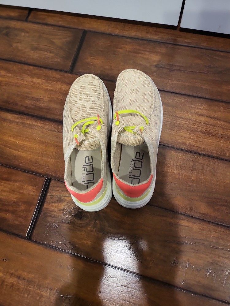 Brand New Hey Dudes, Size 10 In Women's