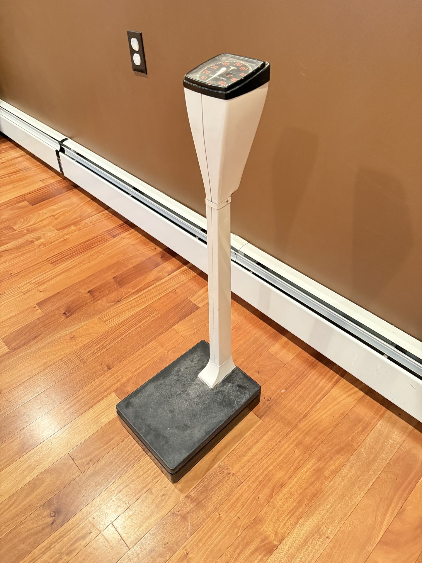Vtg Health O Meter Doctors Scale Standing Upright Made USA 300 LBS Capacity