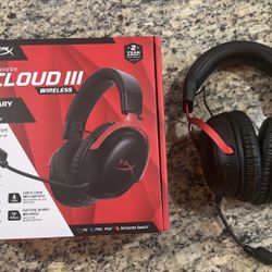 Hyper X Bundle - Streaming Mic/Wirless Headset
