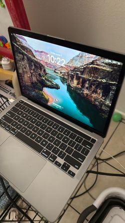 M1 Mac with case on
