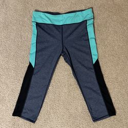 GapFit Women's Capri Leggings