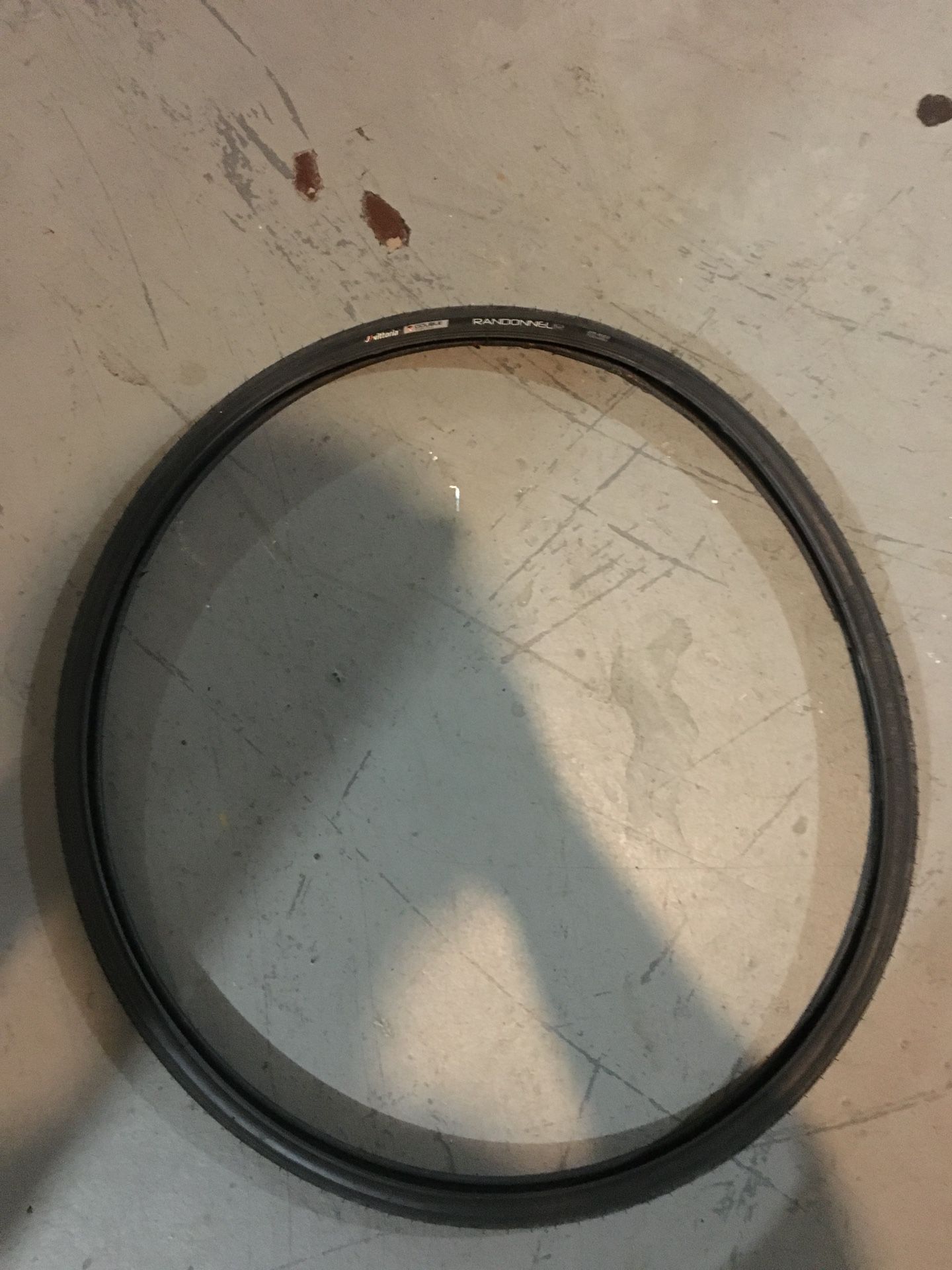 Vittoria Randonneur - 25mm x 700C - Road Bike Tire - Low milege - Good and clean condition - If the listing is up and you can see it, that means the i