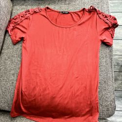 $1 Medium Top