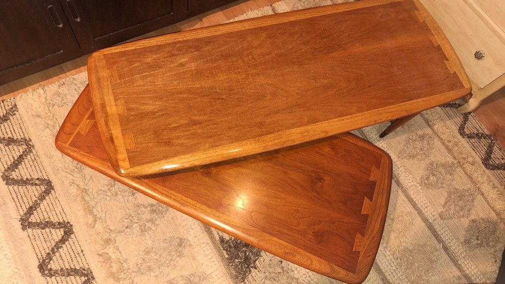 Lane switchblade acclaim coffee table