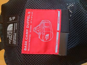 Brand New North Face 50L Base Camp Duffle Small