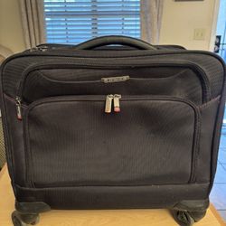 Samsonite Xenon 3.0 Spinner Mobile Office