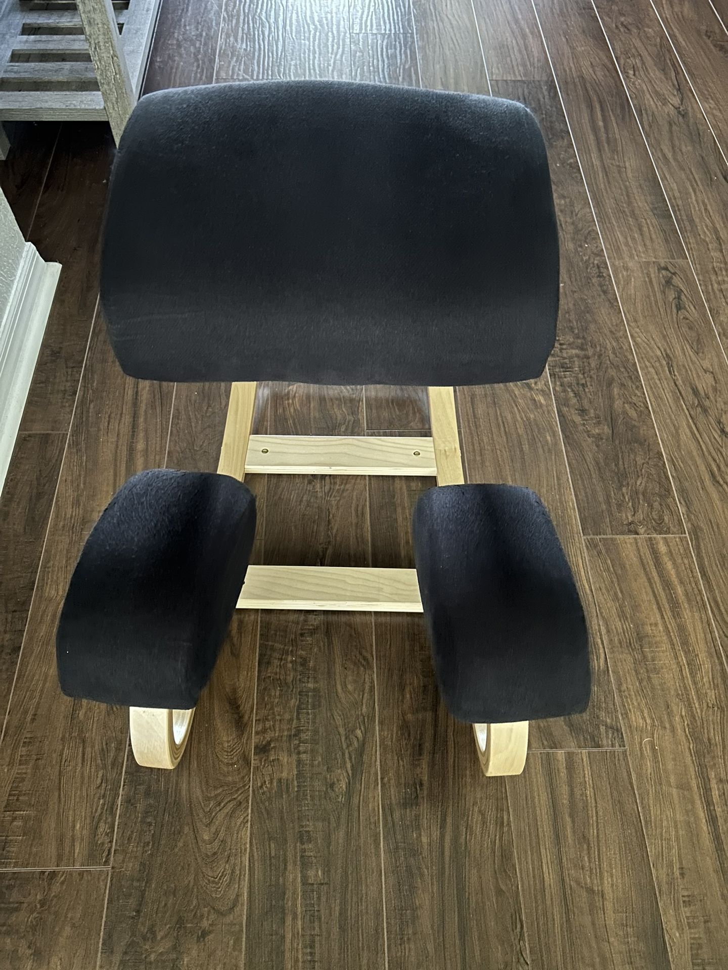 Ergonomic Kneeling Chair