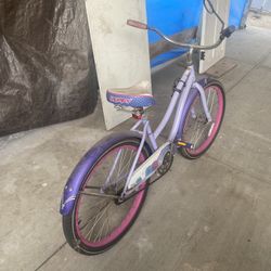Huffy cruiser purple bike 