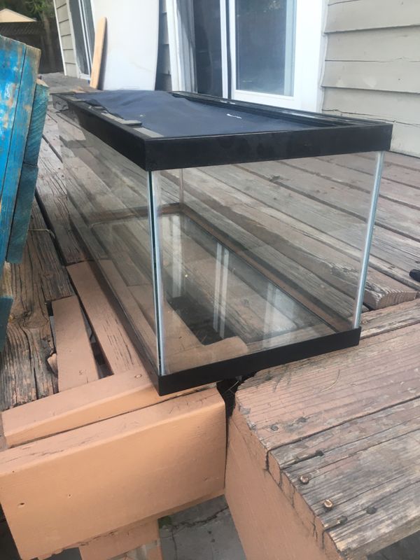 Glass Tank 30” in Length & 12 1/2” in Hight for Sale in Los Angeles, CA
