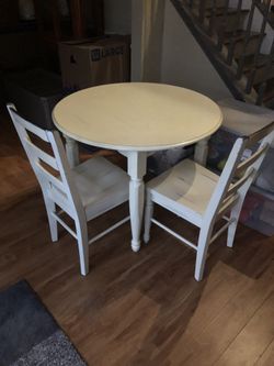 Sturdy Table With 2 Chairs 38” Across
