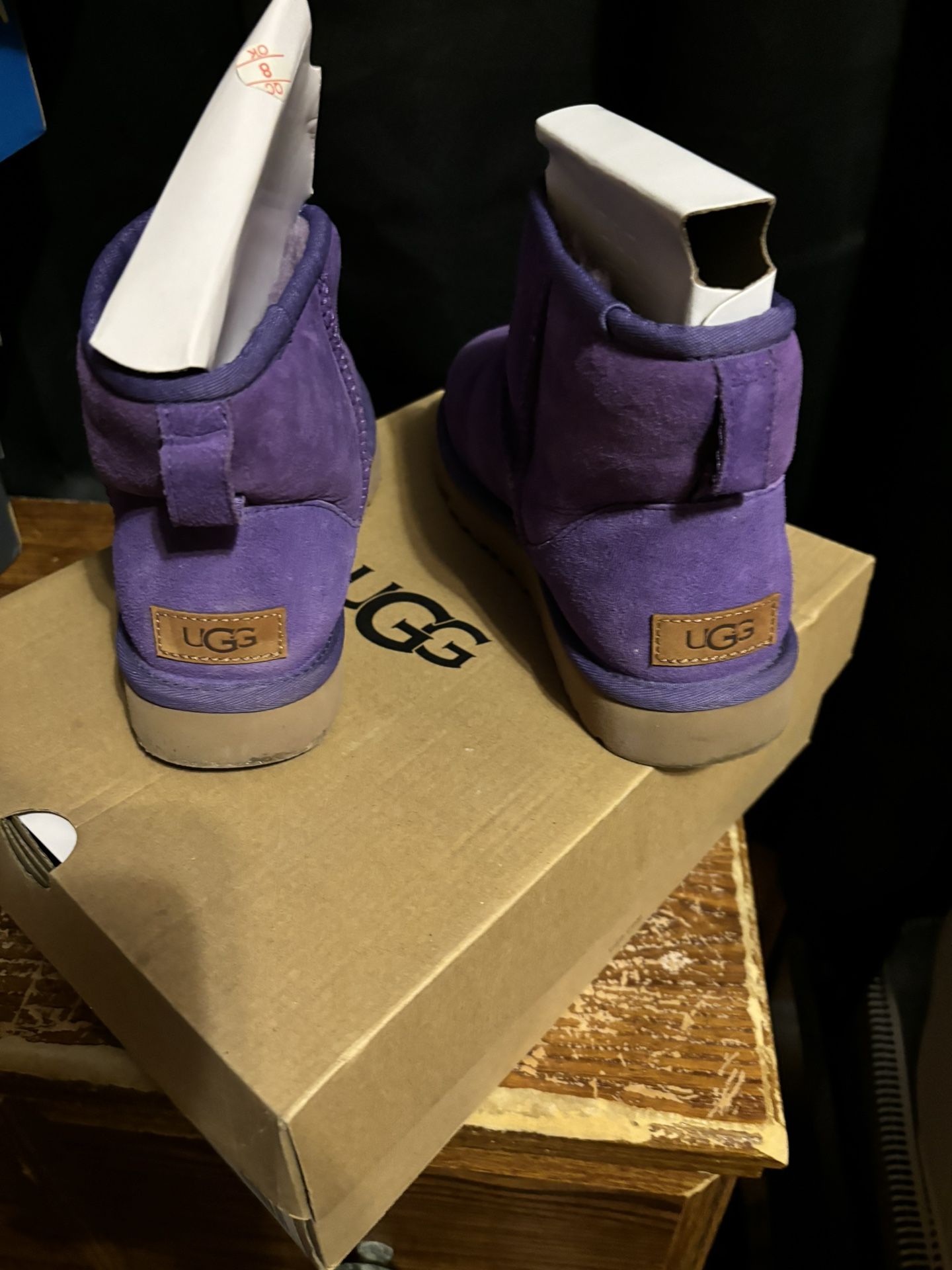 UGG Boots ( Women’s 8)