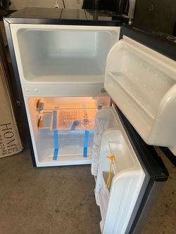 Vissani 3.2 cu. ft. Mini Refrigerator in Stainless Look with 2-Doors, Glass Shelves, and Energy Efficiency