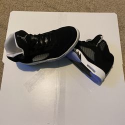 Black & White Jordan 5