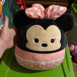 Minnie Mouse Squishmallow 