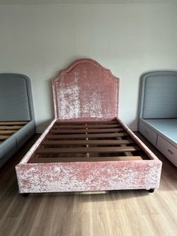 The Valencia Bed