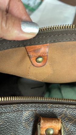 Original Louis Vuitton speedy 30. ///: $380