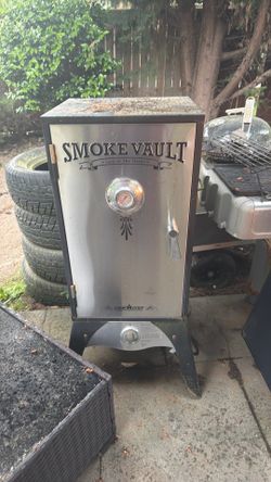 Smoker- propane smoke vault