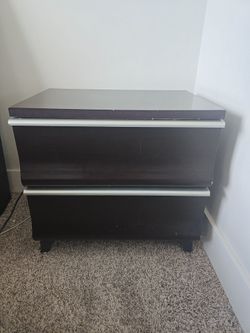 Dresser mirror and 2 nightstands