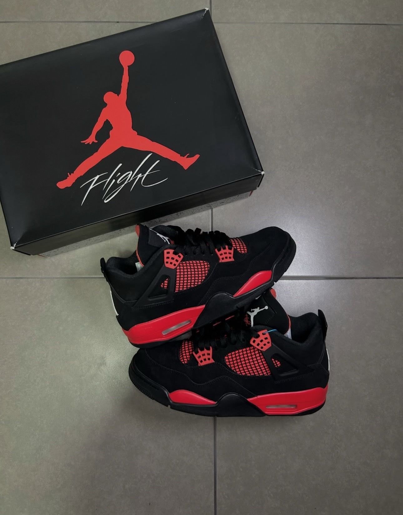 Jordan 4’s Red thunder