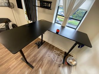 Motorized Adjustable Office Desk