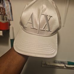 New  A Rmani Exc White Cap Original 
