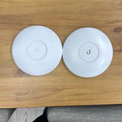 2x Unifi Wireless Access Points UAP-AC-PRO