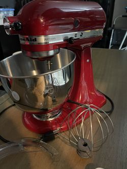 KitchenAid Artisan 5 Qt Stand Mixer – Empire Red – Excellent Condition