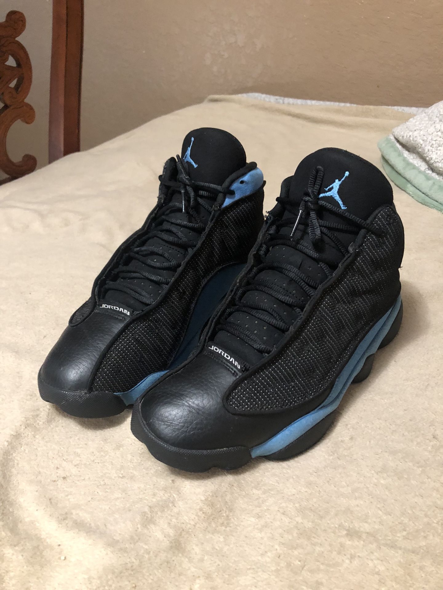 Jordan 13 Retro Black University Blue