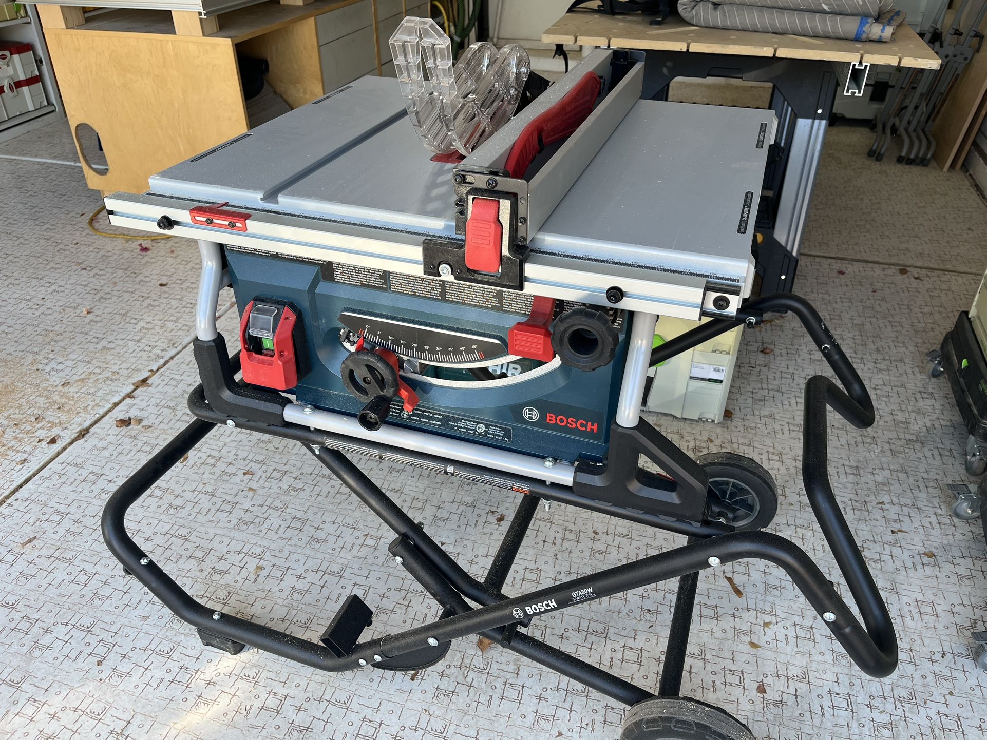 Bosch Jobsite Tablesaw