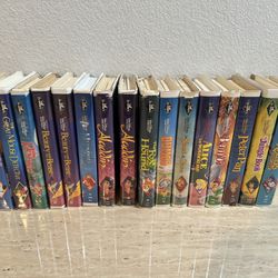 16 Disney VHS Movies W/ Hitachi VHS Player