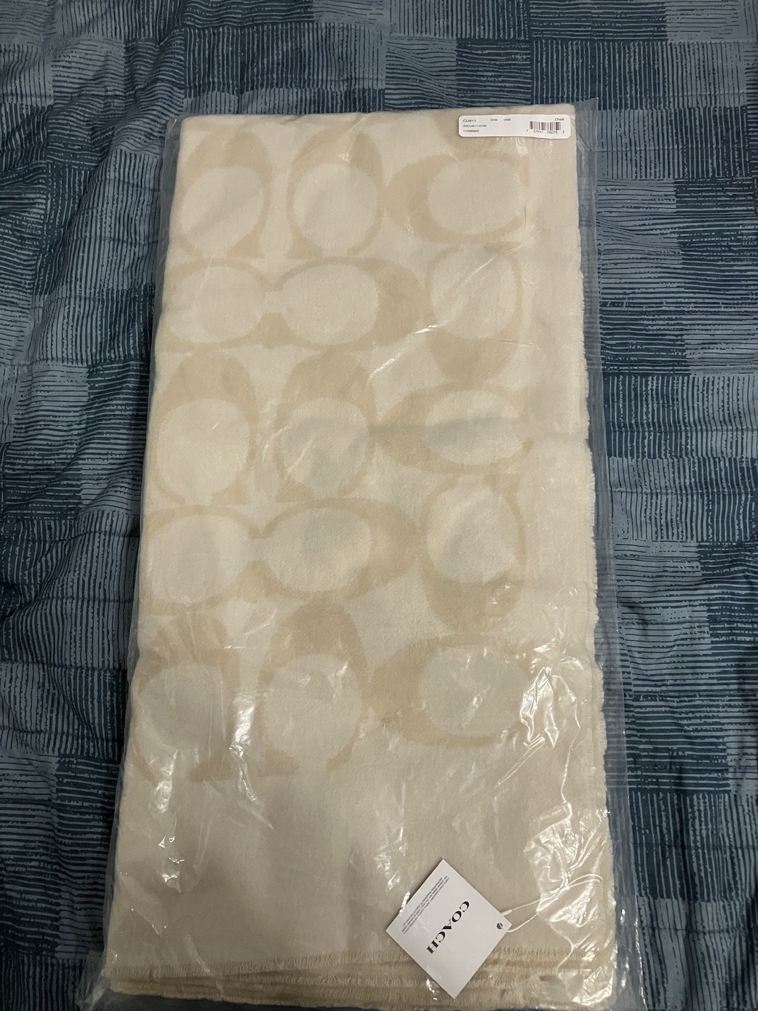 COACH signature cape woman’s