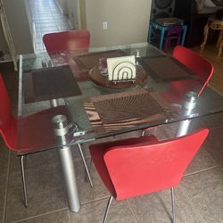 Table & 4 Chairs