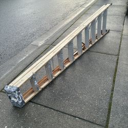 10 Foot Husky Fiberglass Step Ladder 