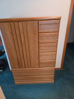 Tall oak dressee